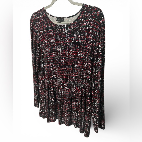 J. Jill Women's Crew Neck Patterned Pleated Detail Size Medium - Picture 2 of 4